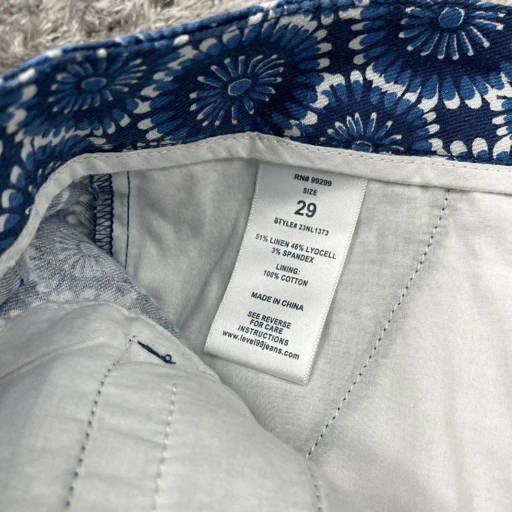 Level 99 Blue Floral Cindie Linen Short - Picture 4 of 7